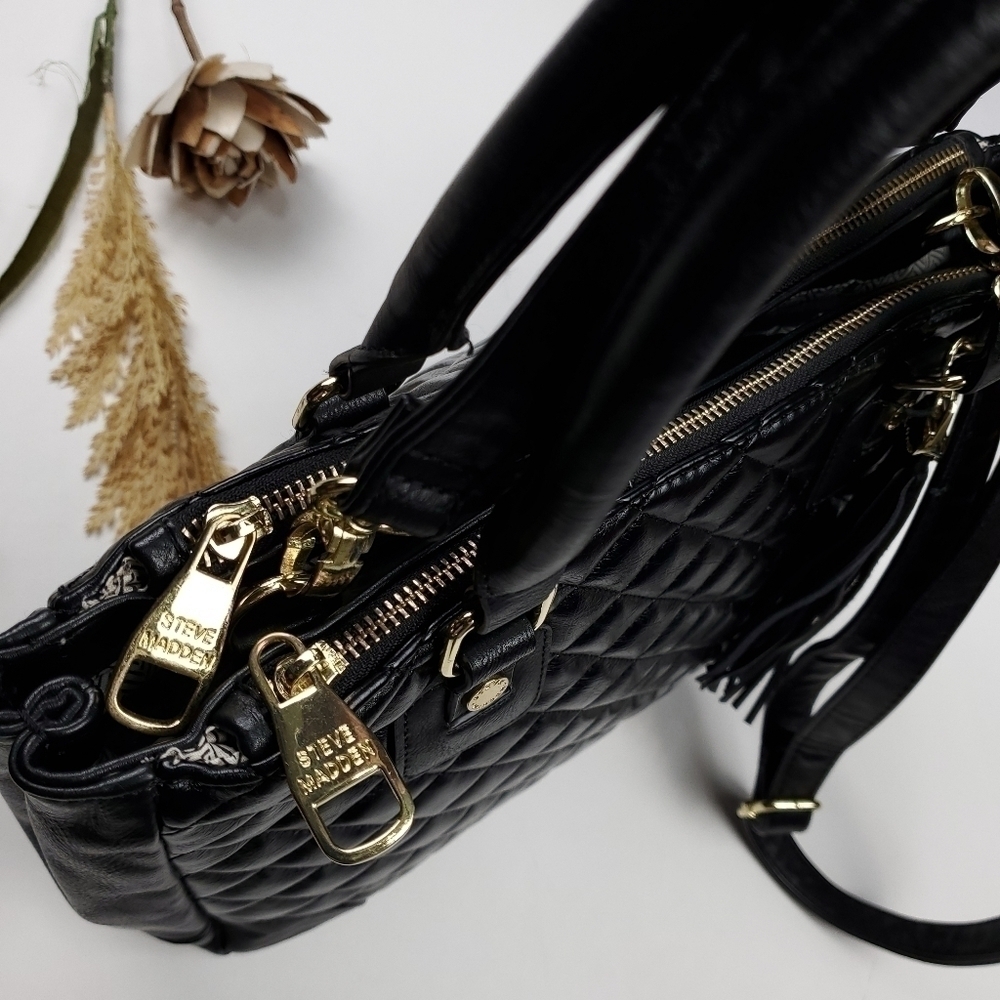 Steve Madden Black Hobo Shoulder Handbag With Gold Detailing - Picture 10 of 16